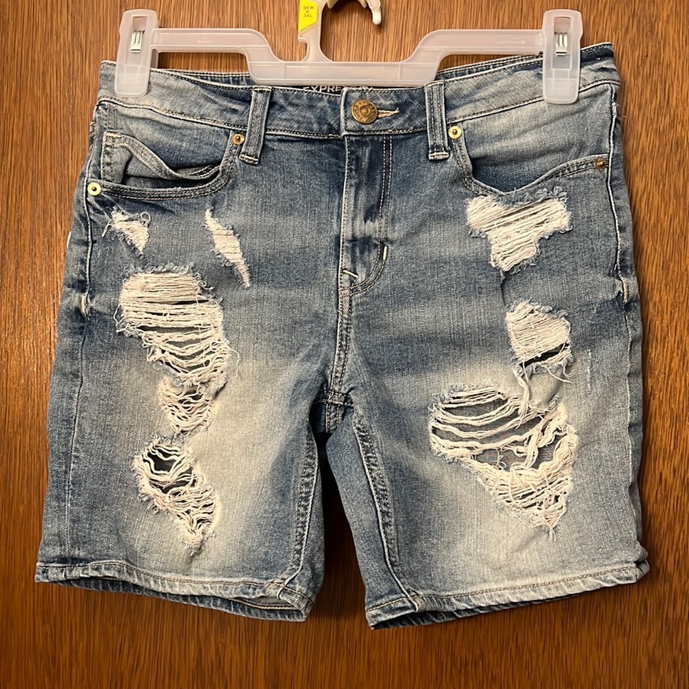 Express - Distressed Shorts GUC